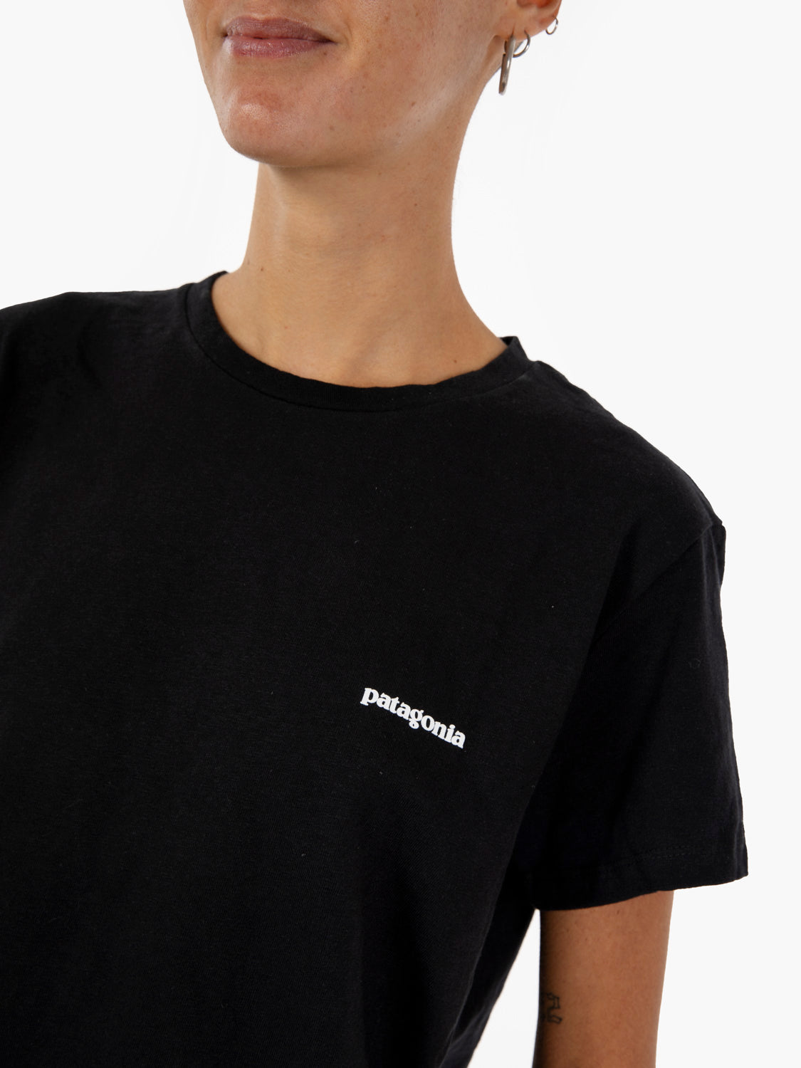 W'S P-& Logo Responsibli-tee black