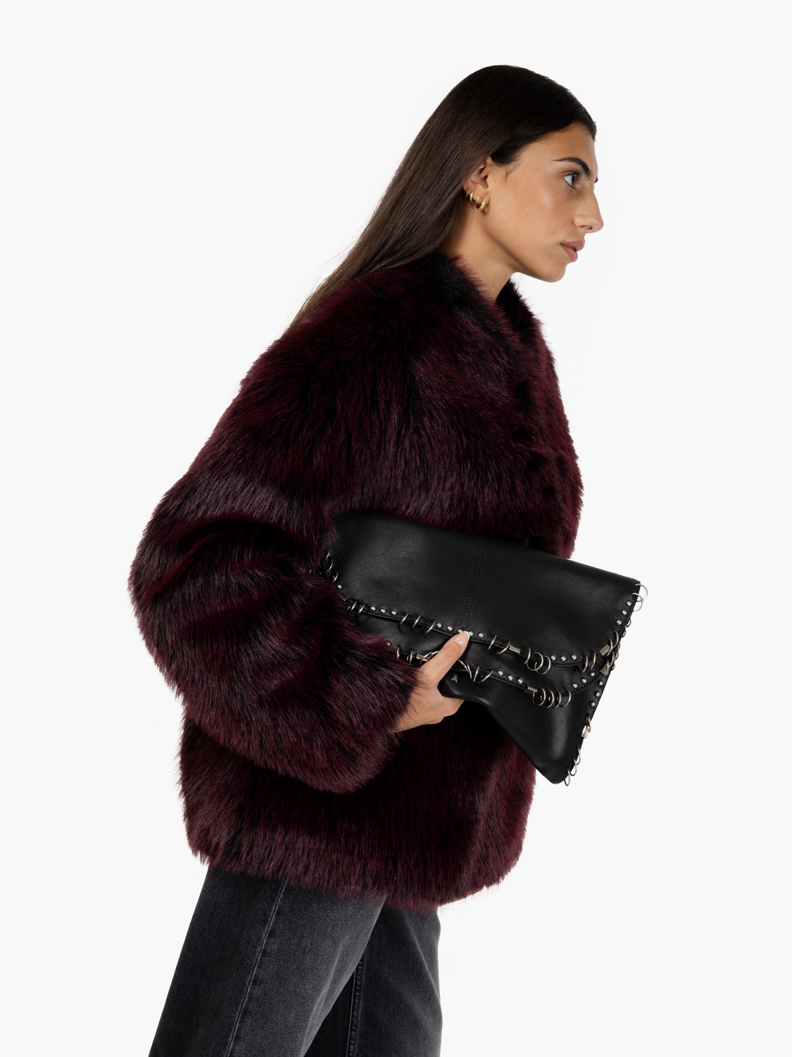 Borsa Radical Boho con piercing nera