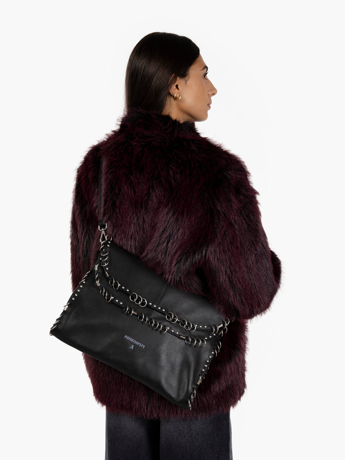 Borsa Radical Boho con piercing nera