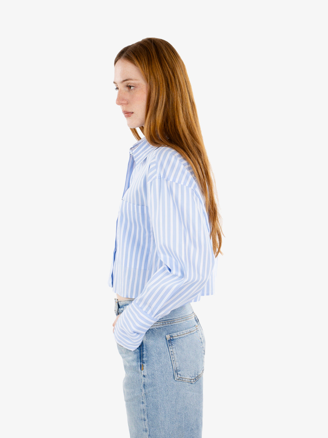 Camicia cropped in popeline a righe azzurra