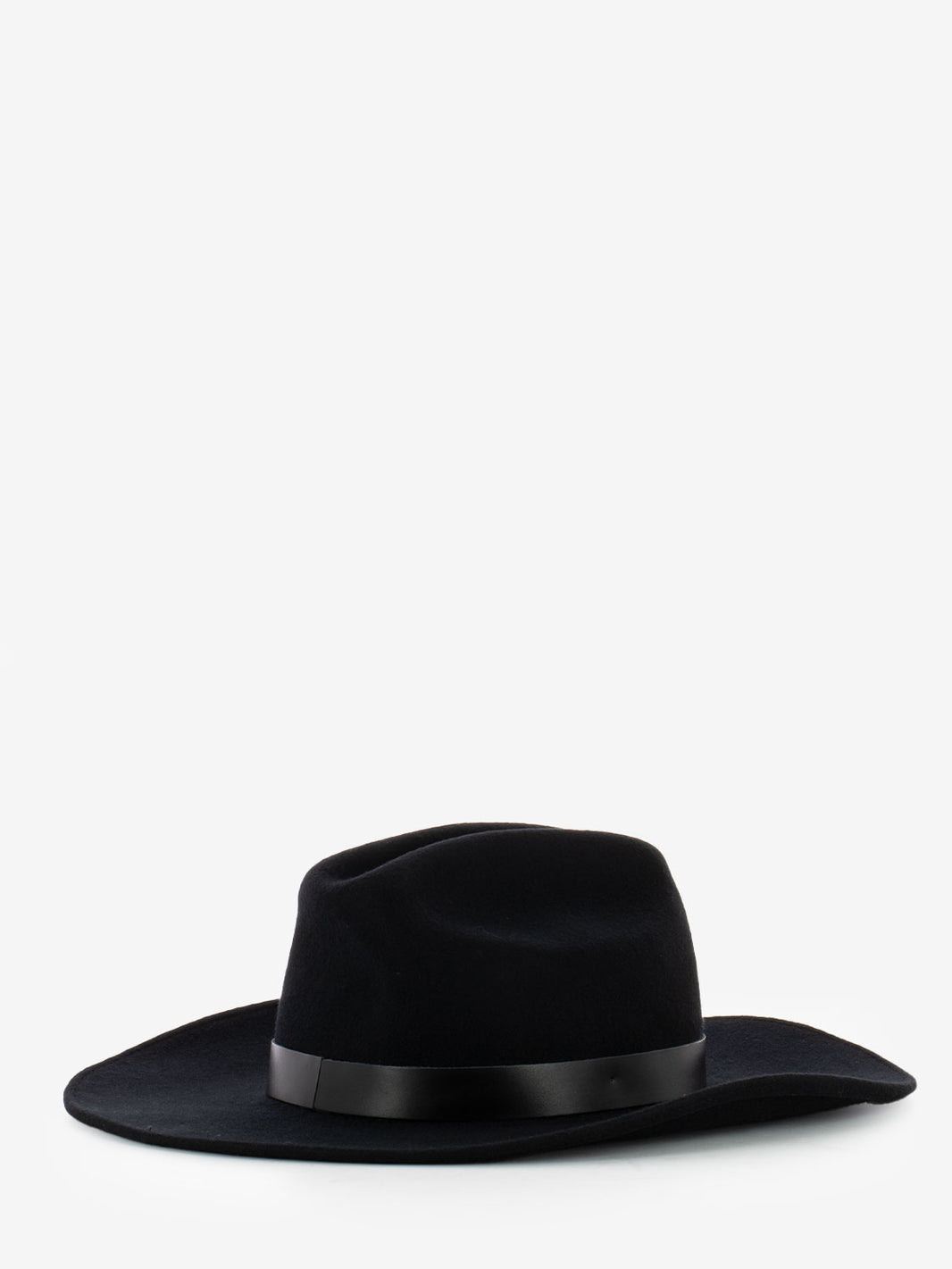 Black wide brimmed hat