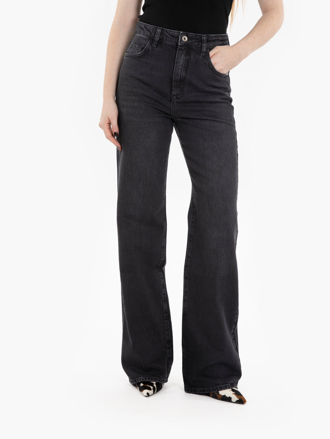 Black wash straight jeans