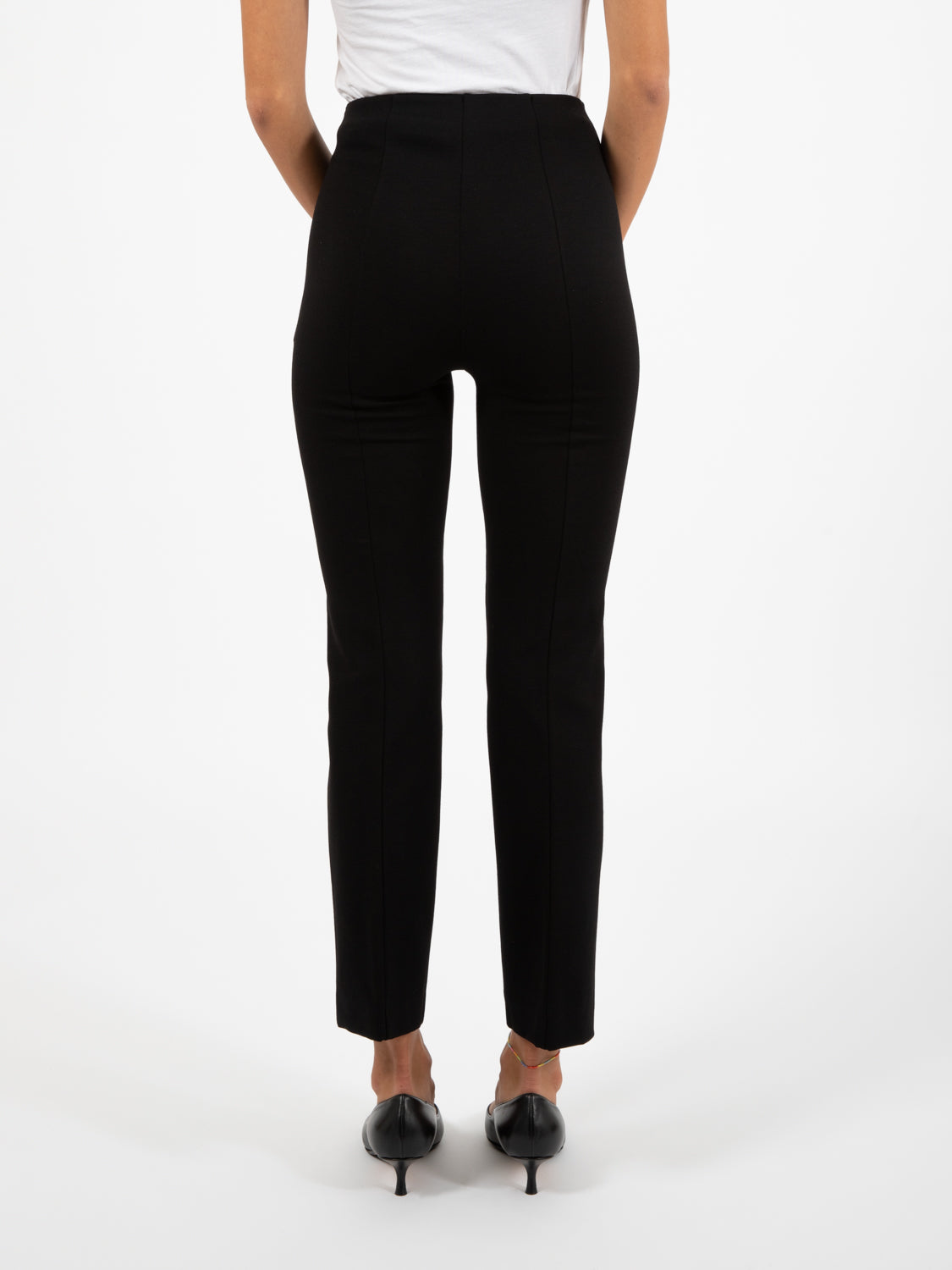 Black skinny pants