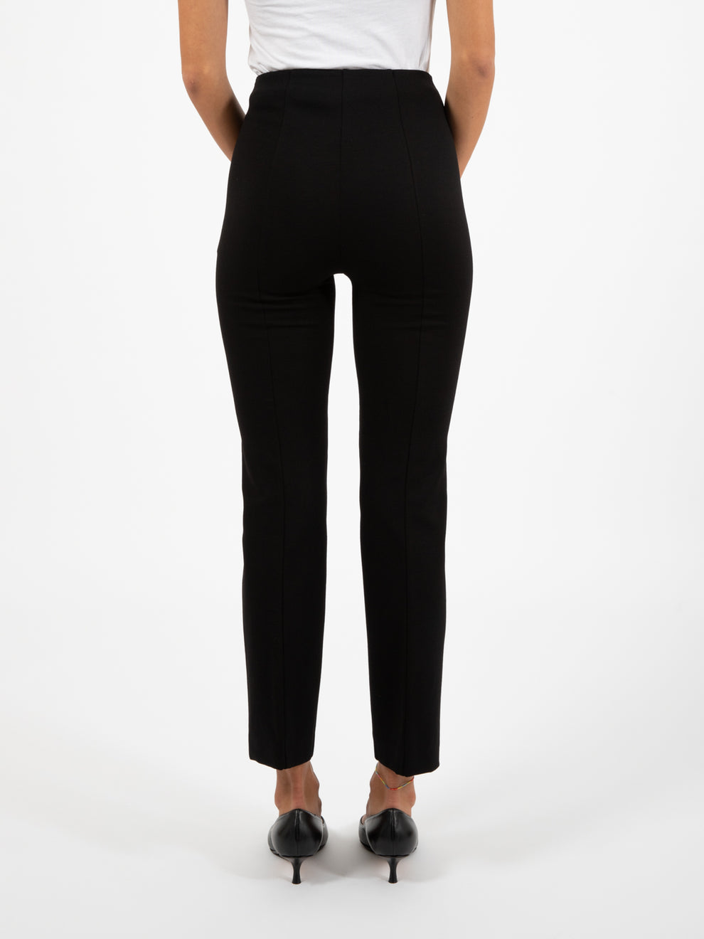 Black skinny pants