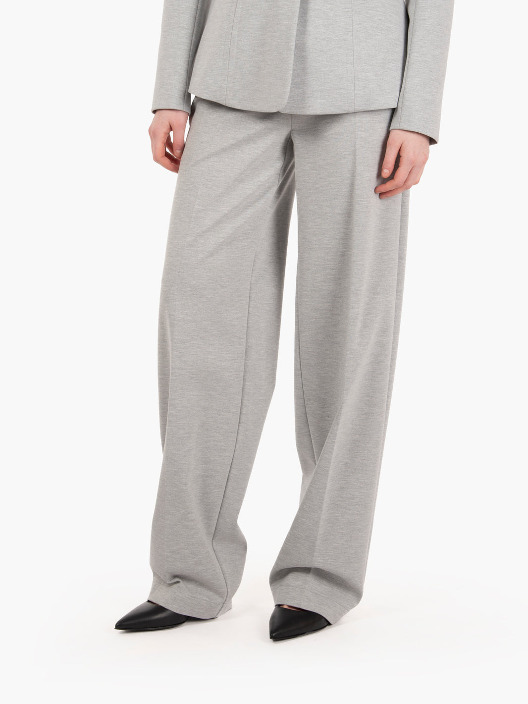 Grey cloth stitch trousers