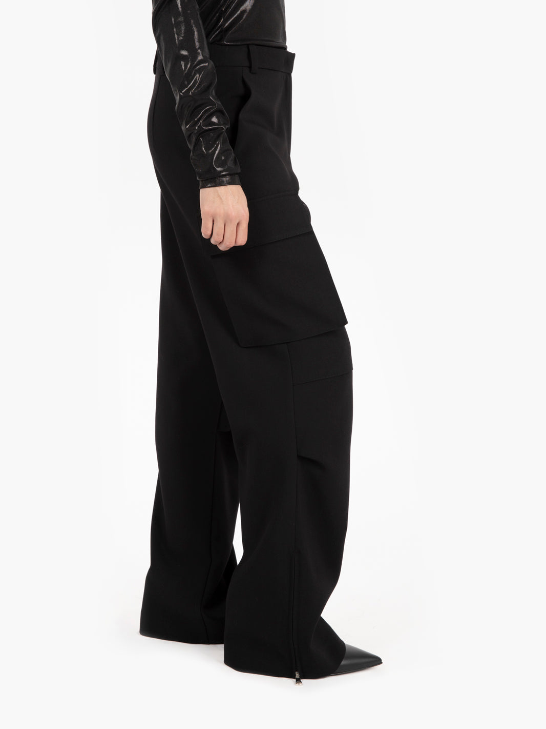 Pantaloni wide con tasche laterali nero