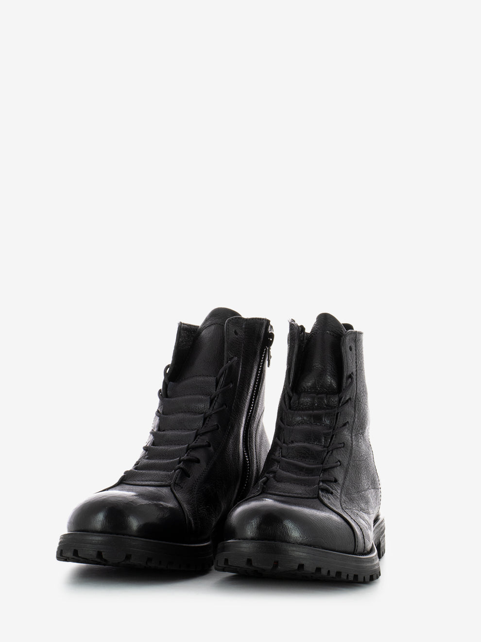 Black hammered leather amphibians