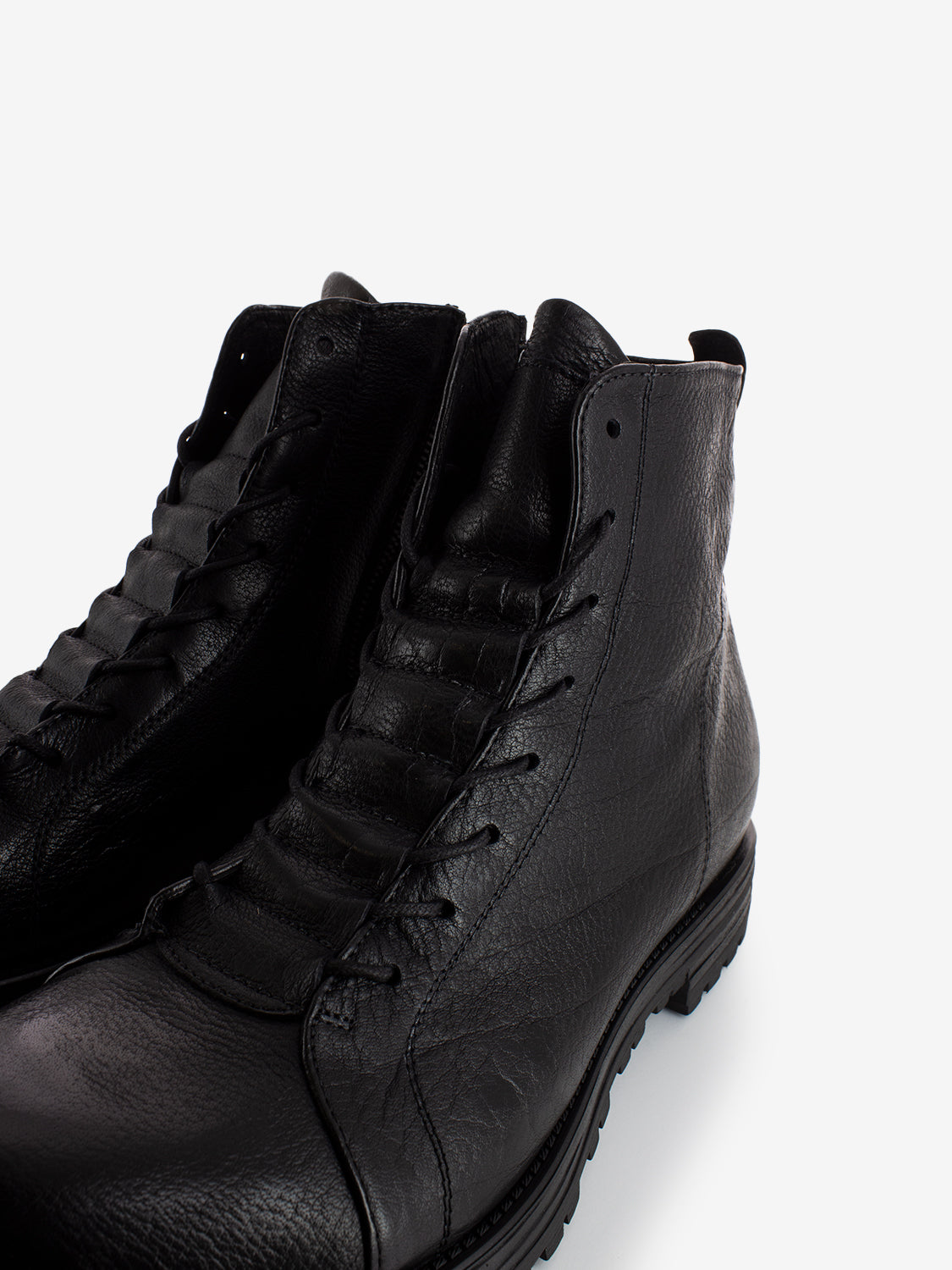 Black hammered leather amphibians