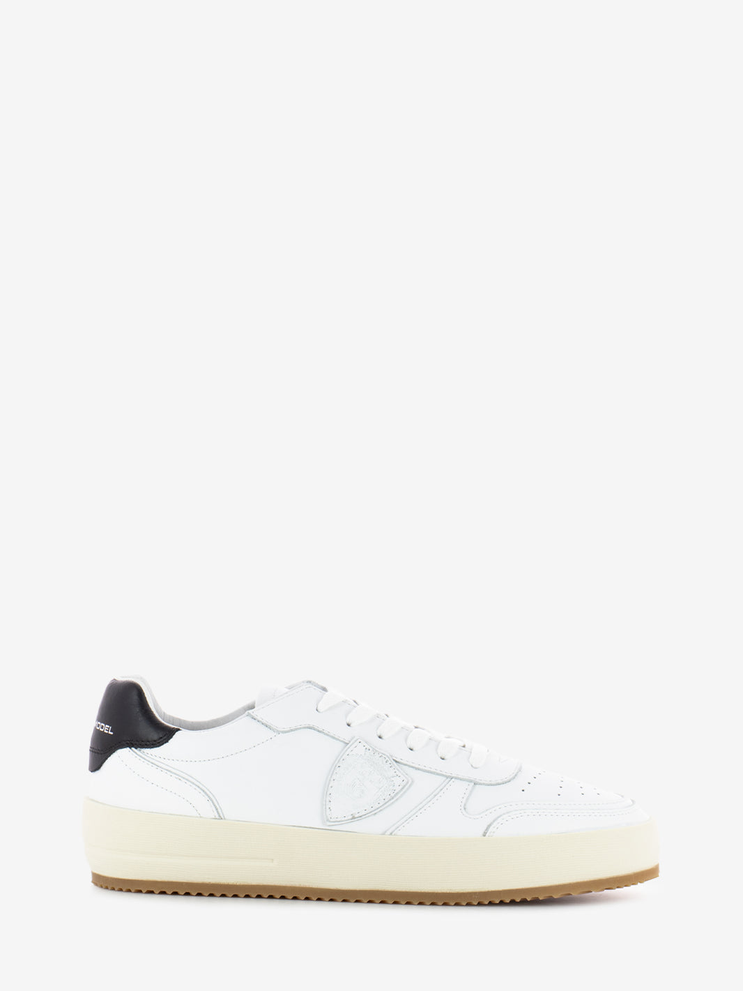 Nice low man veau blanc / noir