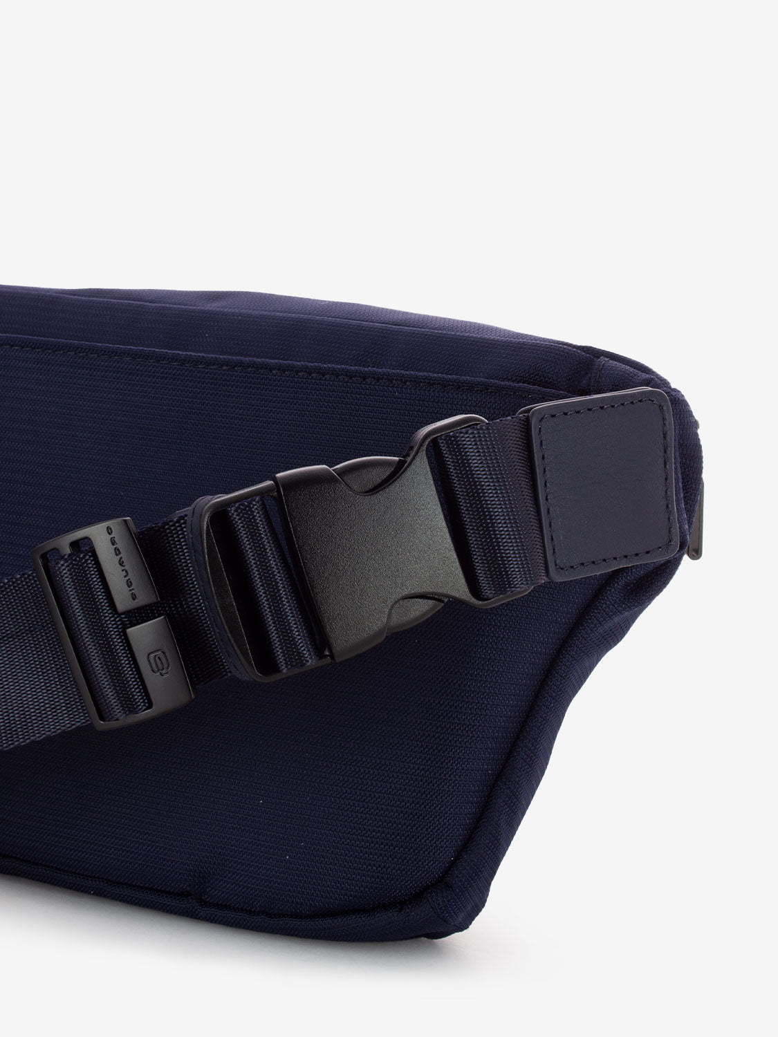 Marsupio in pelle e tessuto blu