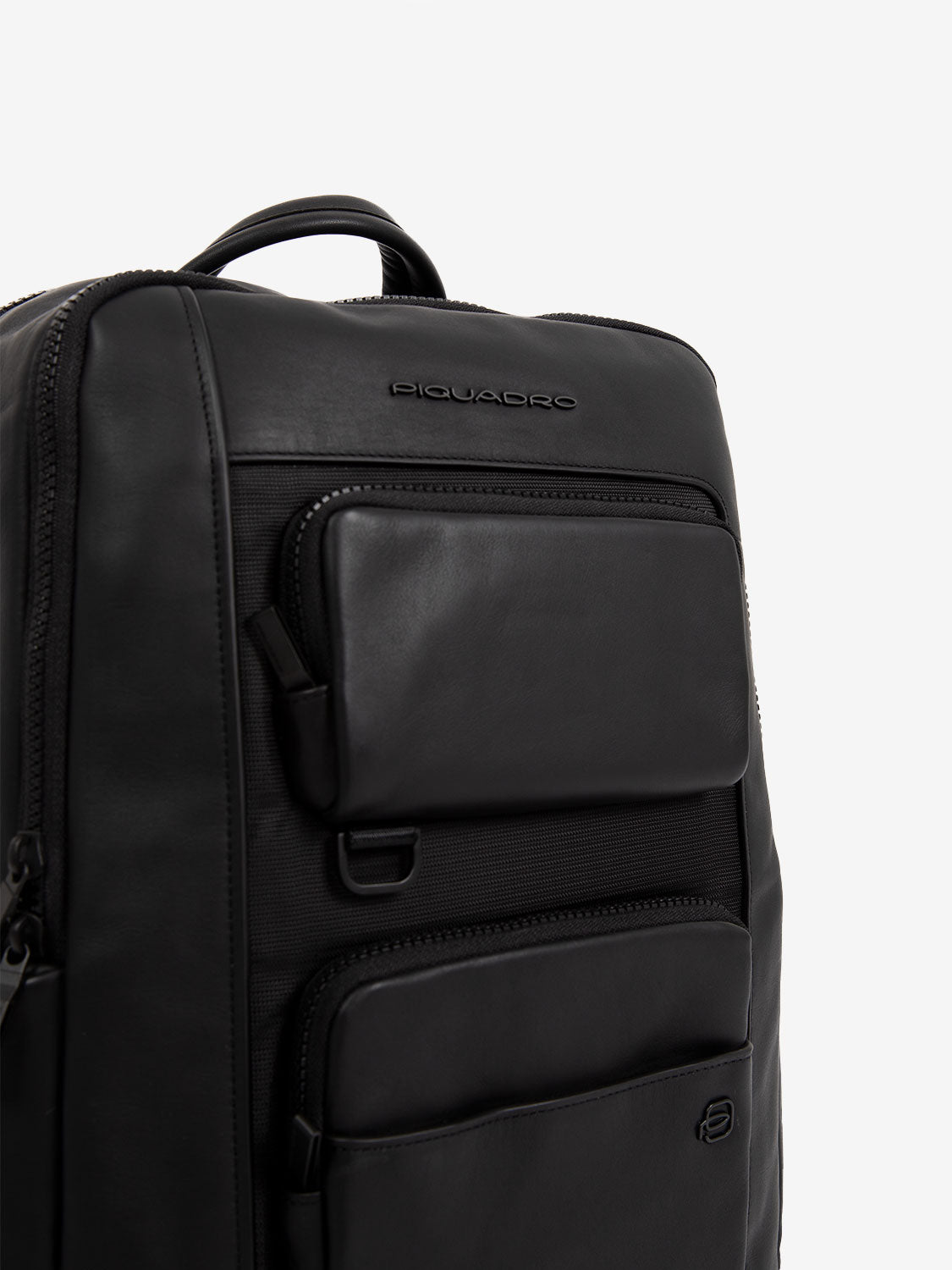 Zaino impermeabile con zip nero