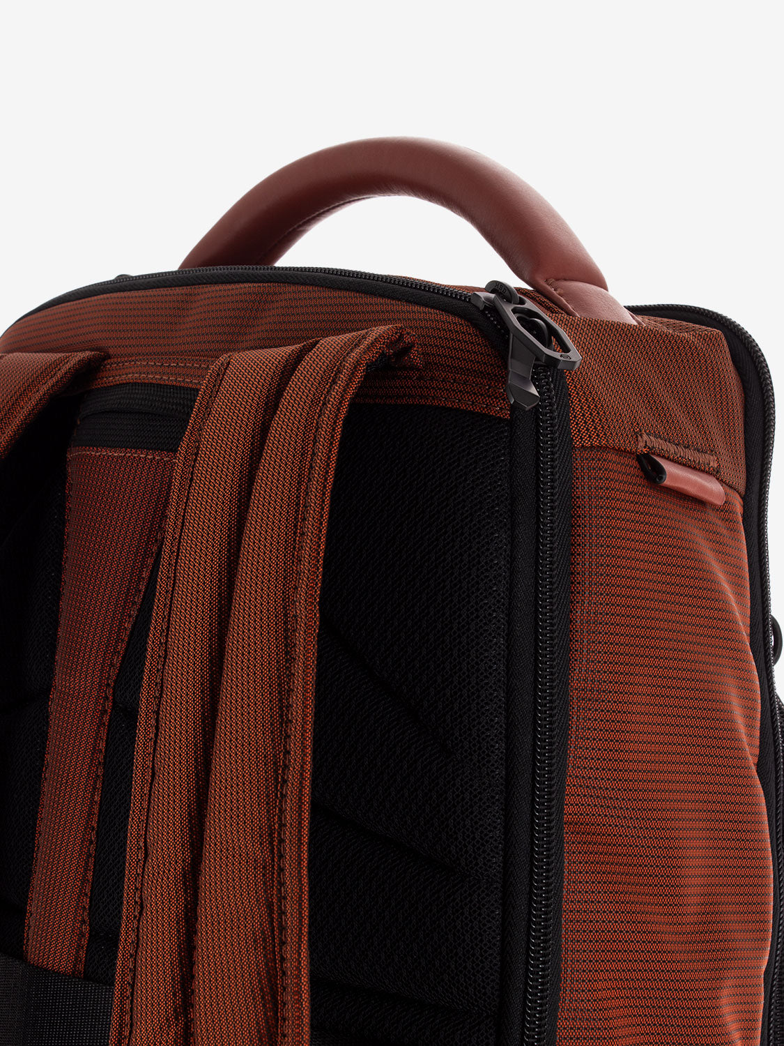 Zaino porta pc in tessuto e pelle vegana arancio