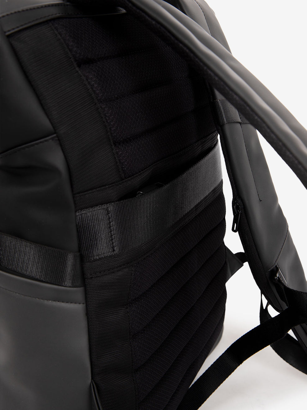 Zaino roll-top per pc e ipad nero