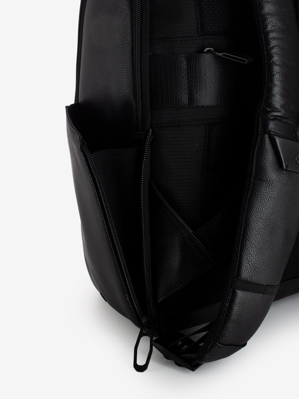Black S backpack for laptop and iPad with pocket 