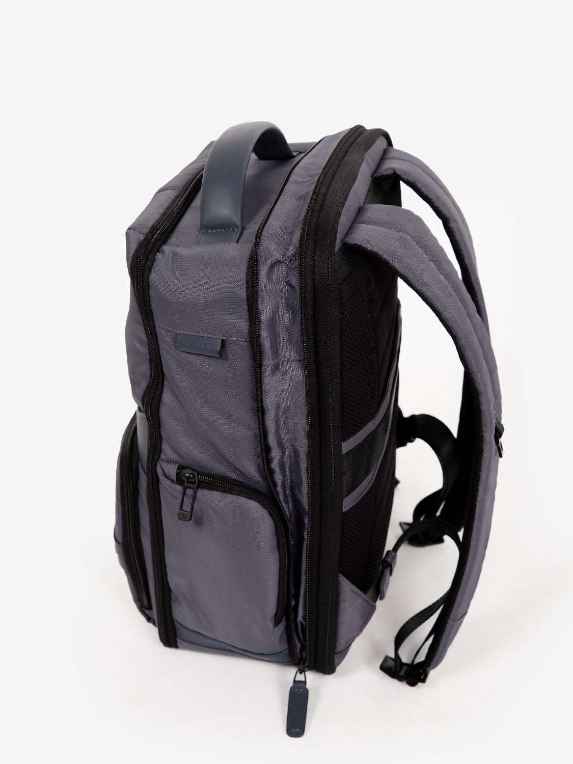Zaino tessuto e pelle porta pc 15.6'' con porte usb grigio