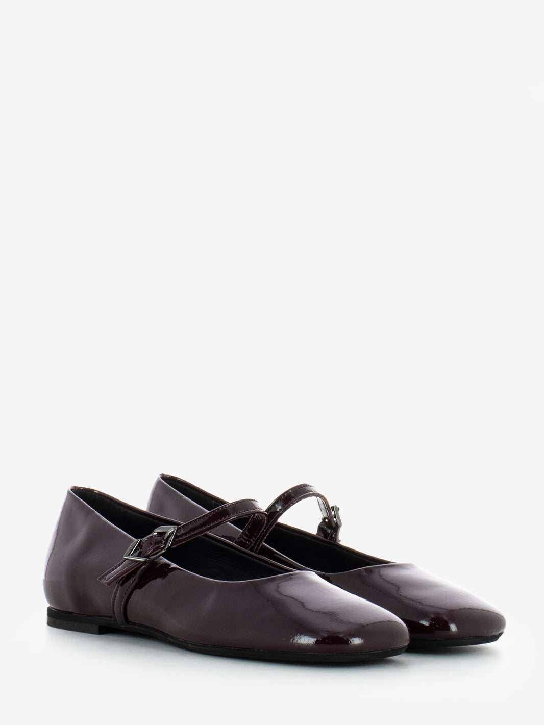 Baby ballerina with burgundy patent strap