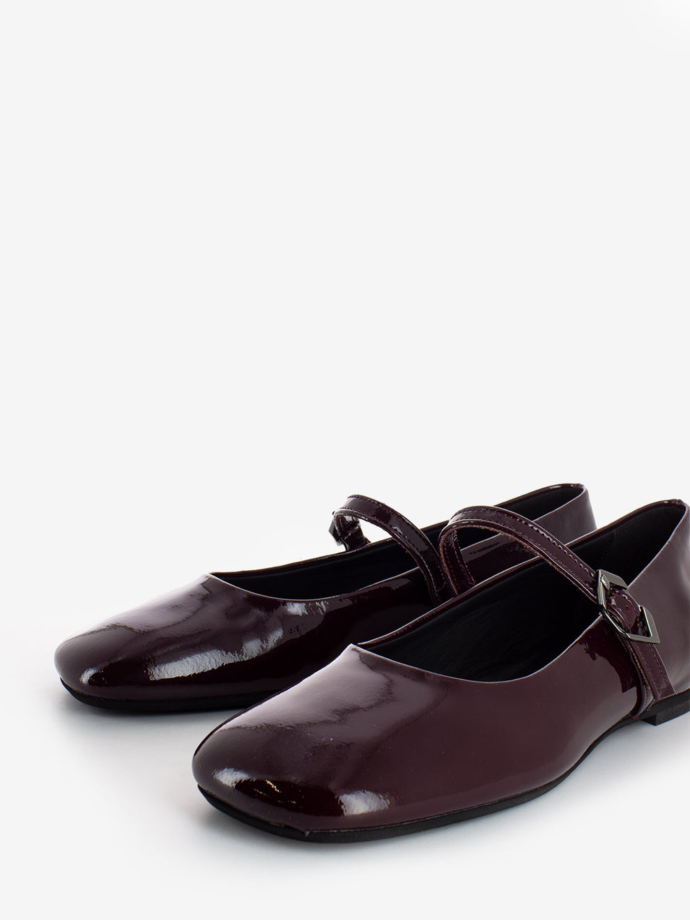 Baby ballerina with burgundy patent strap