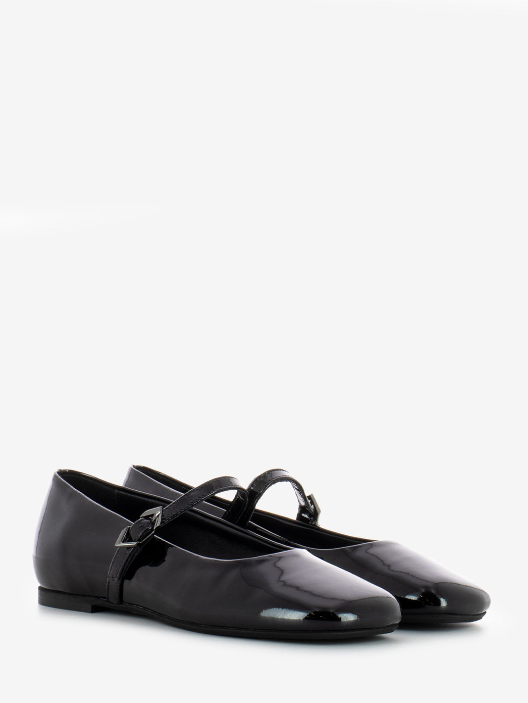 Baby ballerina with black patent strap