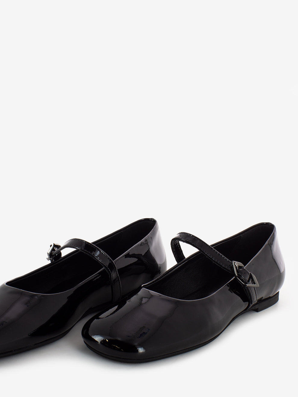 Baby ballerina with black patent strap