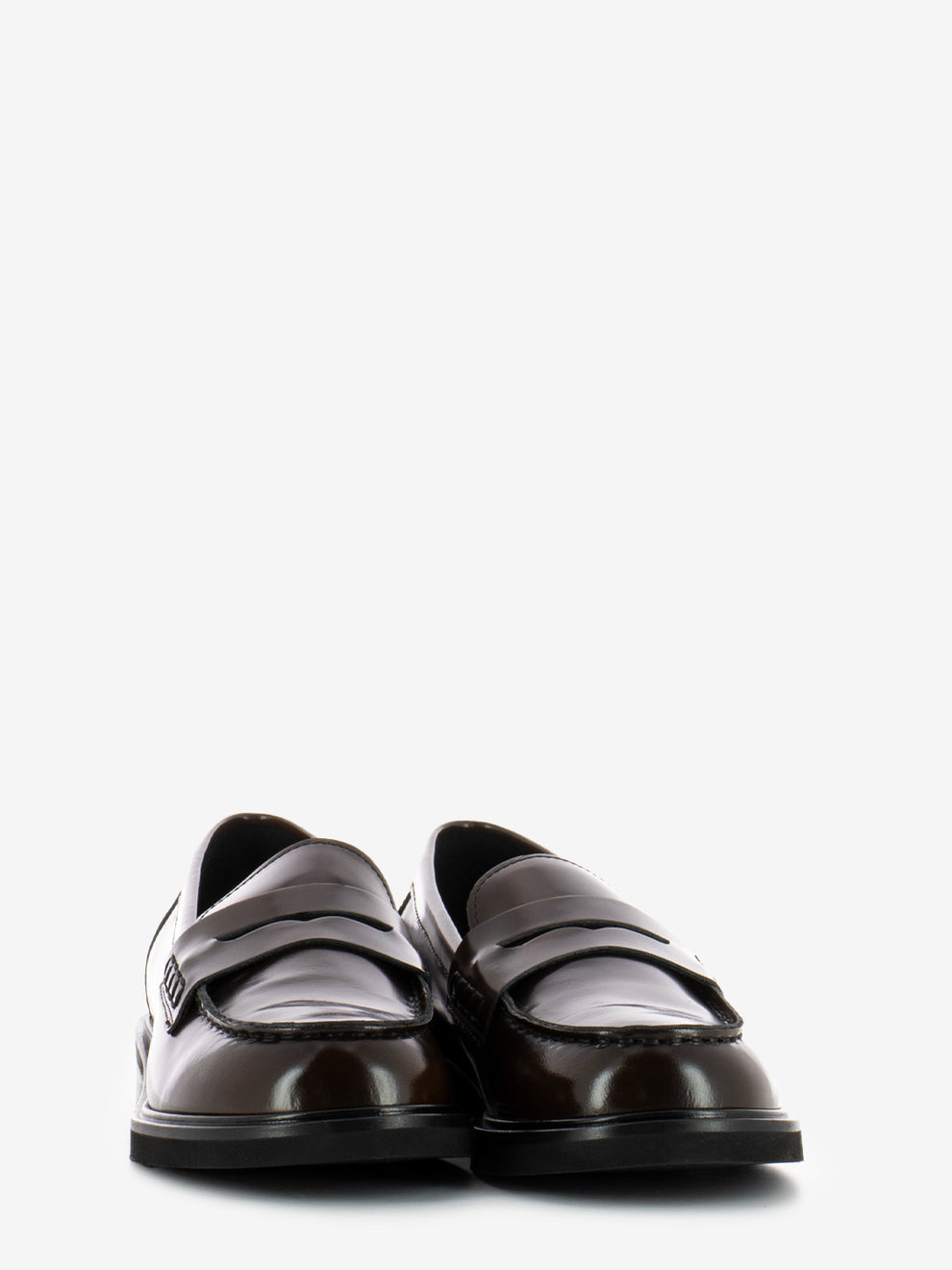 Brushed leather moccasins with cognac penny band