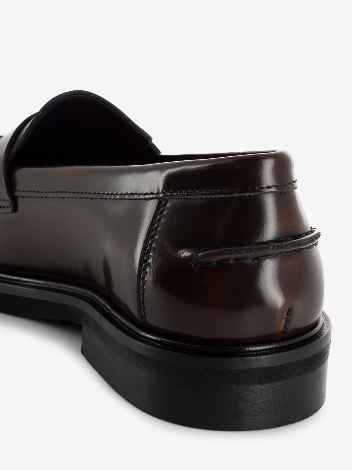 Brushed leather moccasins with cognac penny band