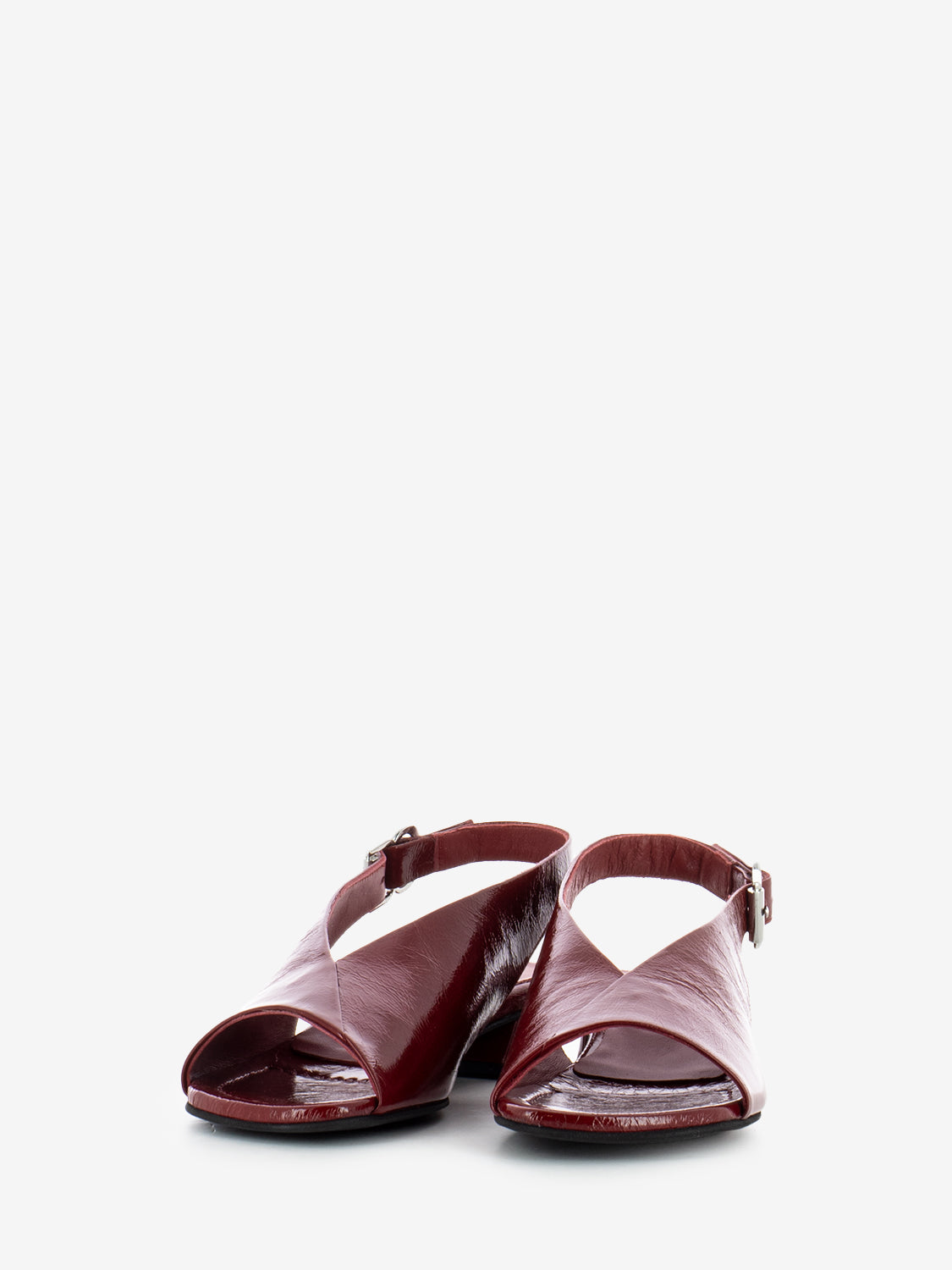 Light ruby ​​patent leather sandals
