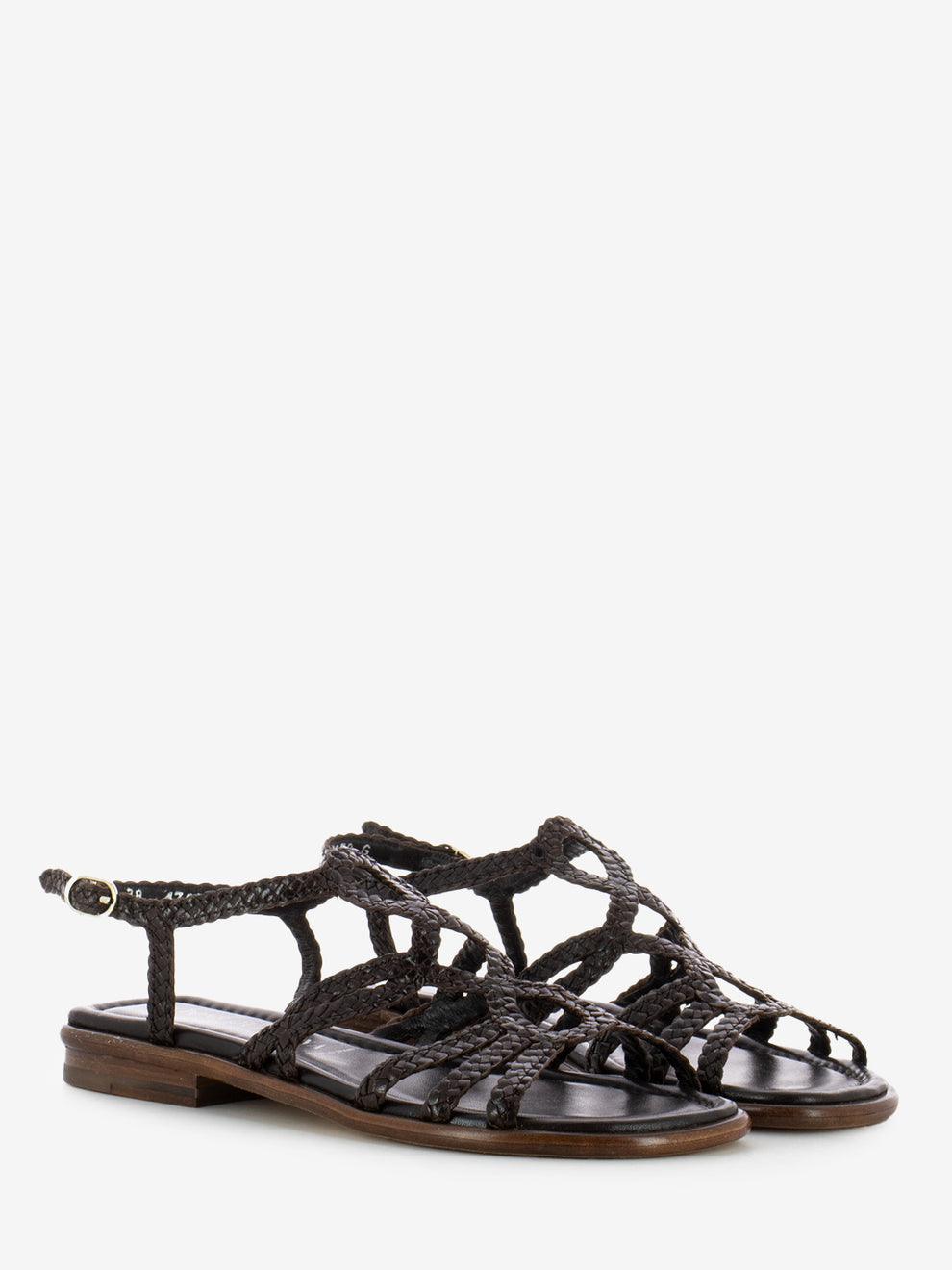 Flat sandals in woven leather coffee