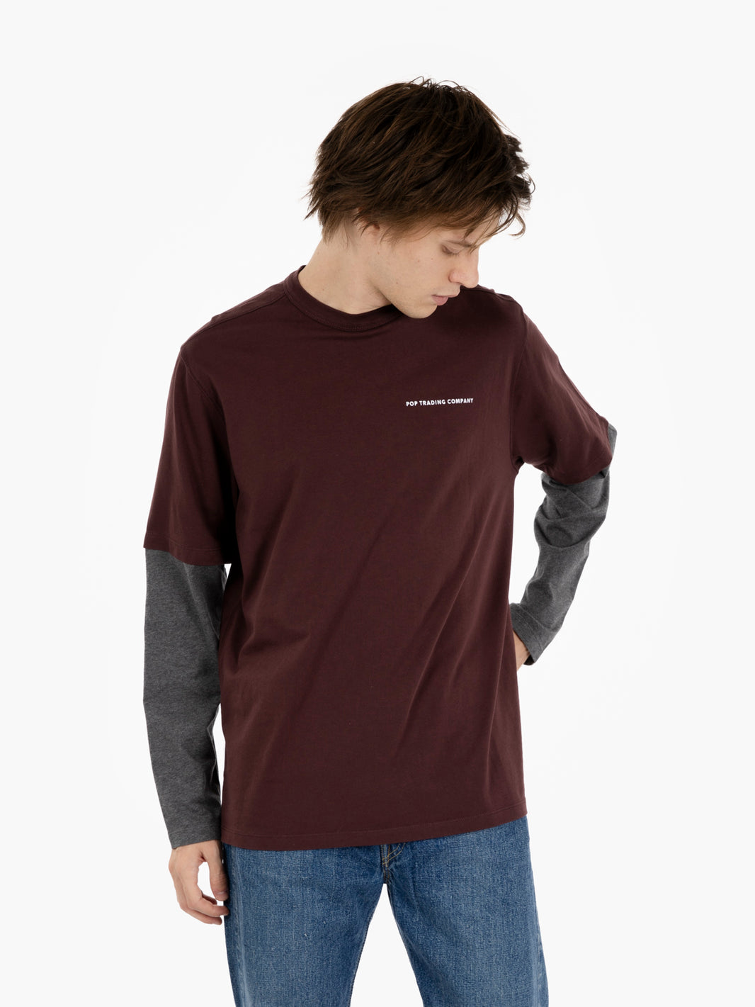 Fudge / charcoal t-shirt sleeve logo