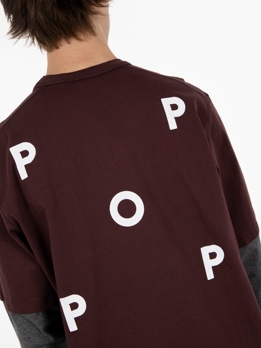 Fudge / charcoal t-shirt sleeve logo