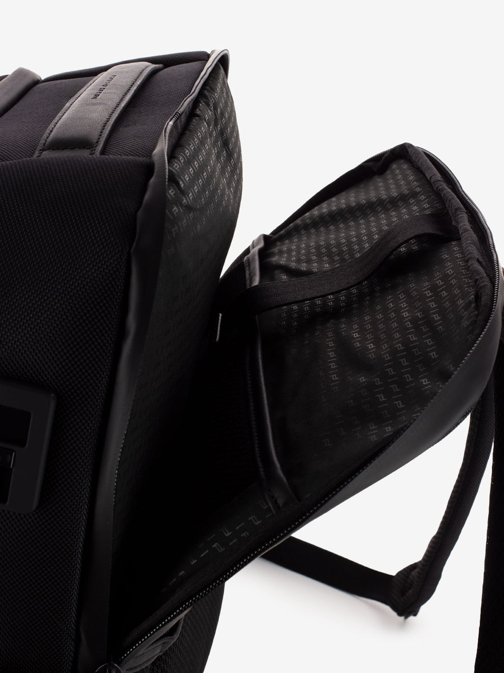 Black 16'' Laptop Backpack