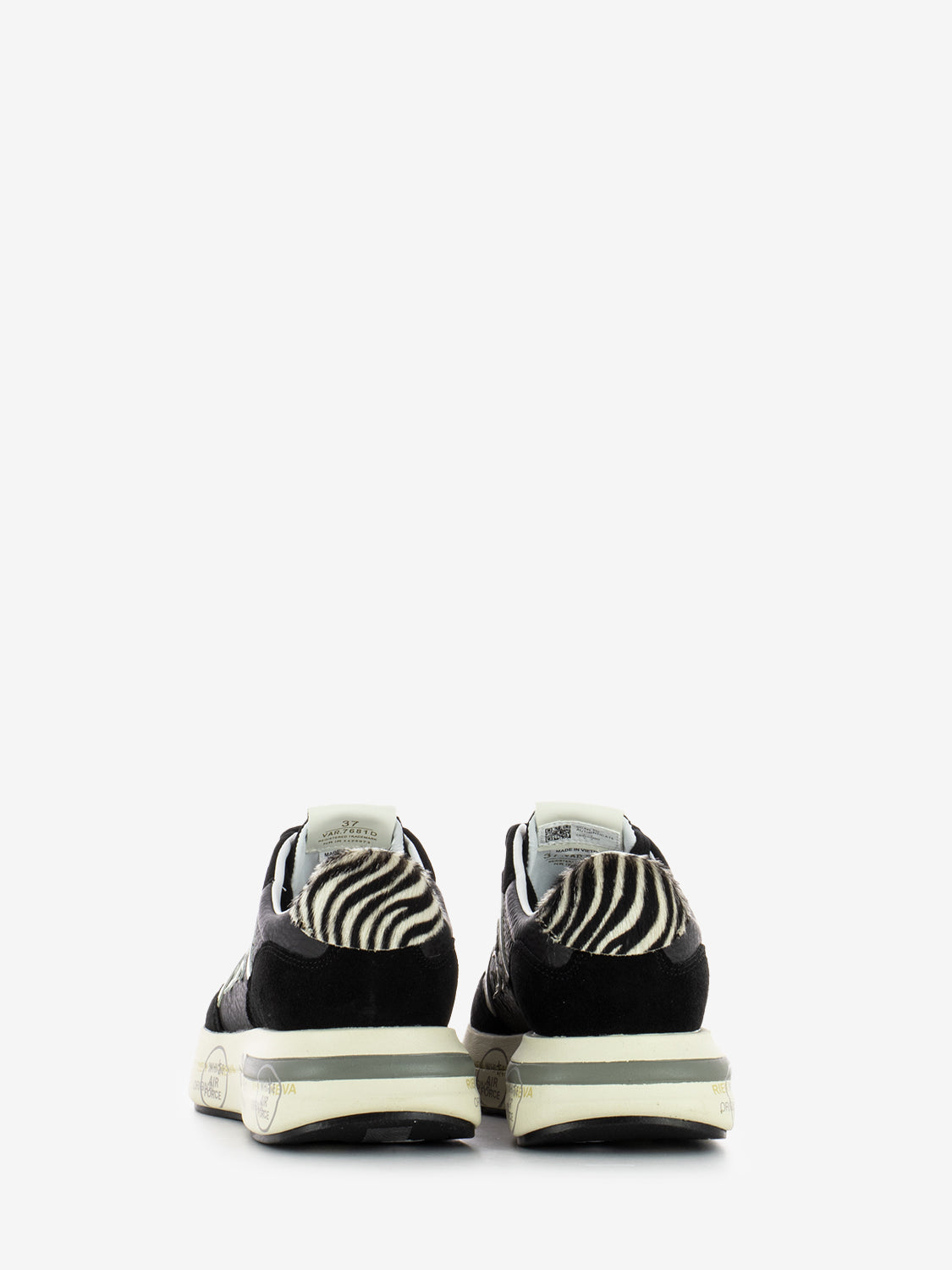 Sneakers Cassie black