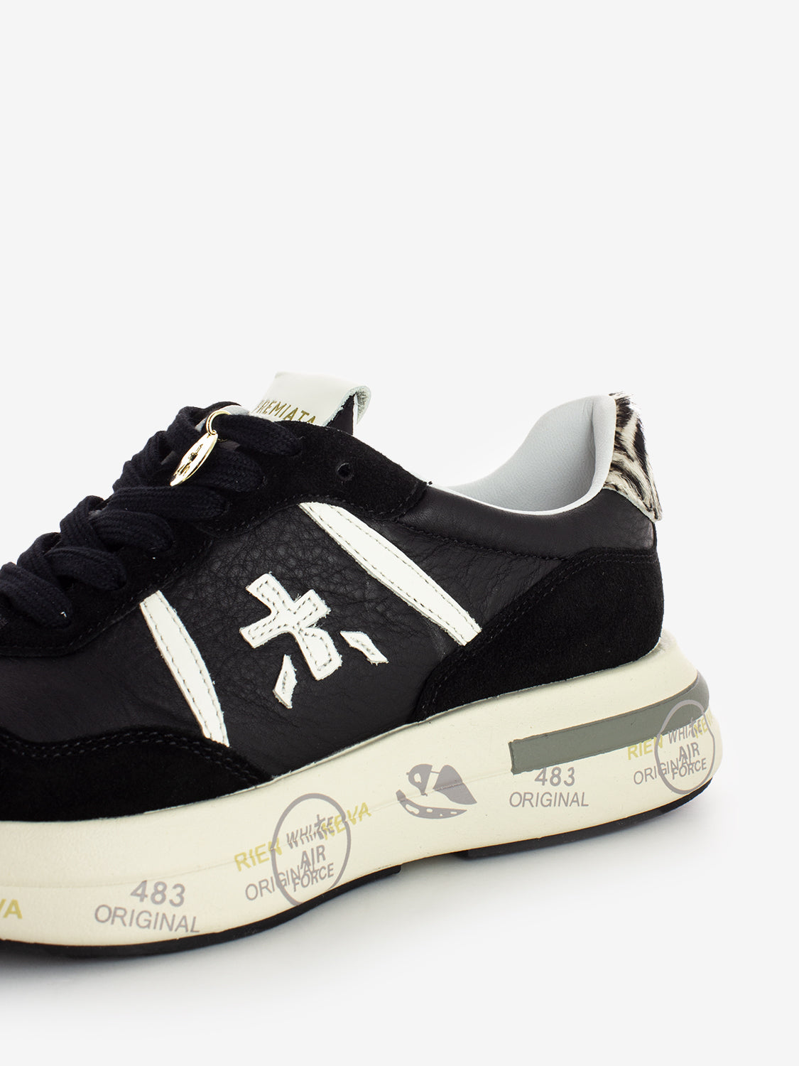 Sneakers Cassie black