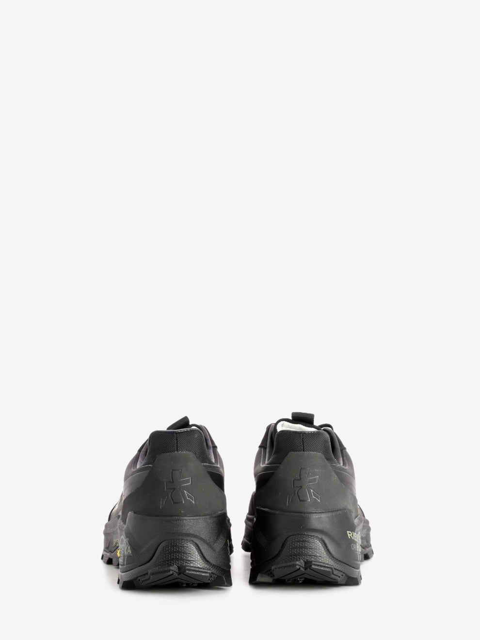 Devin black sneakers