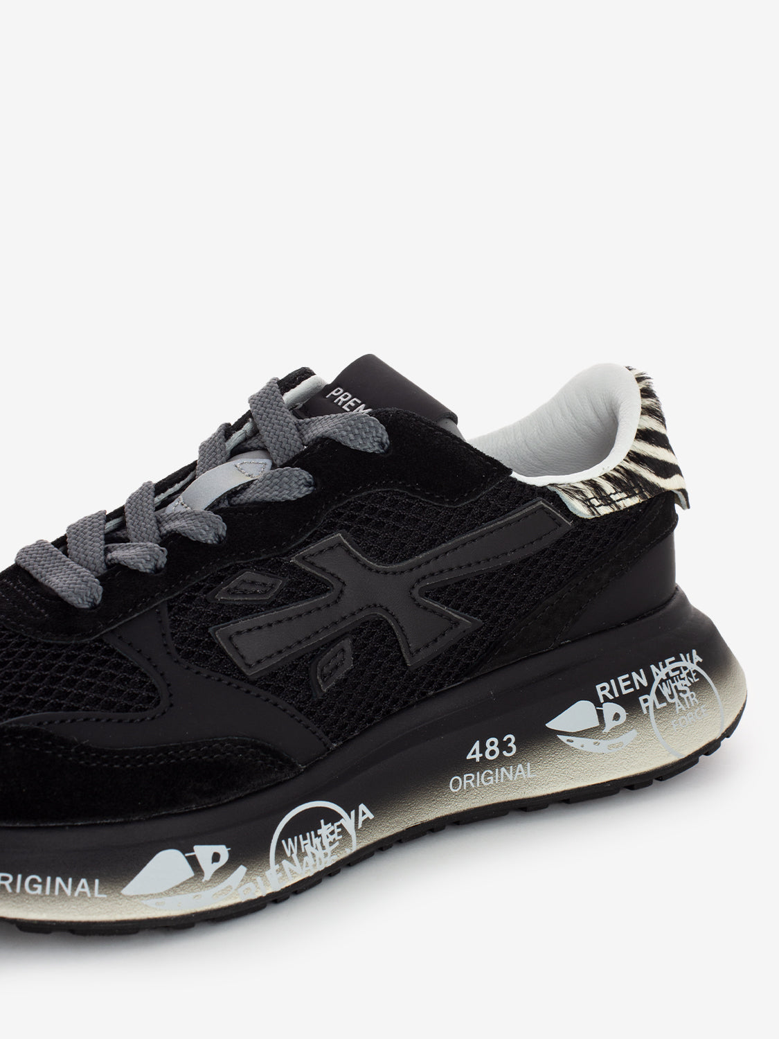 Sneakers Lauryn black