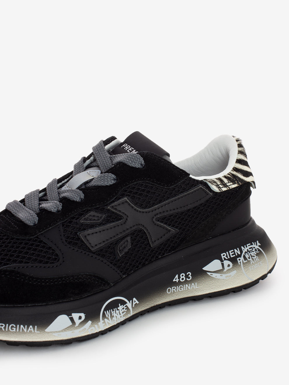 Sneakers Lauryn black