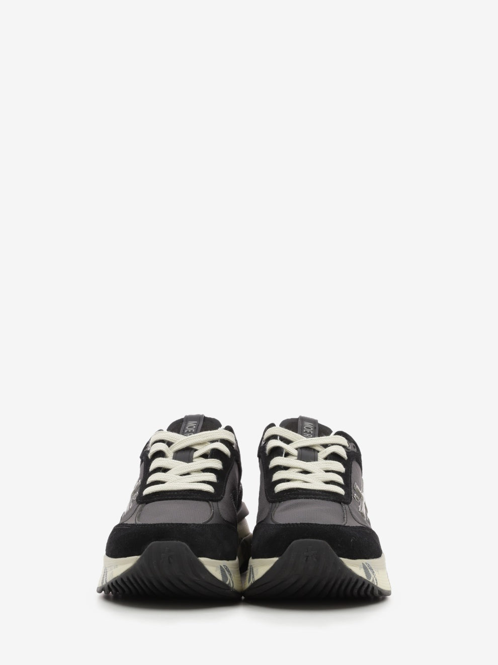 Moerund black sneakers