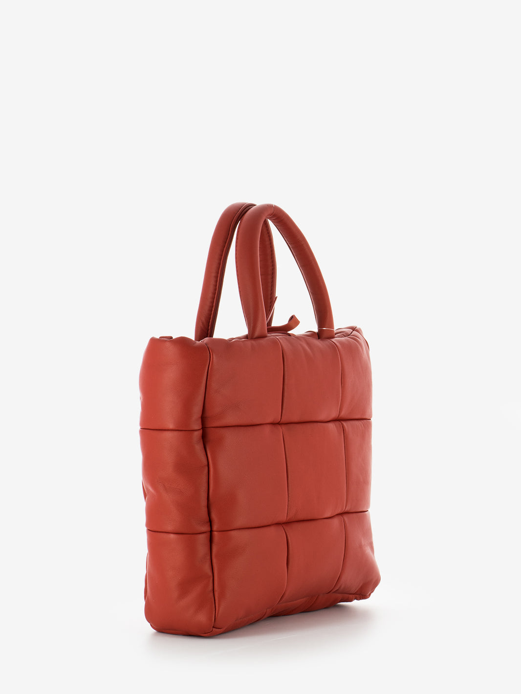Borsa Vale media corallo