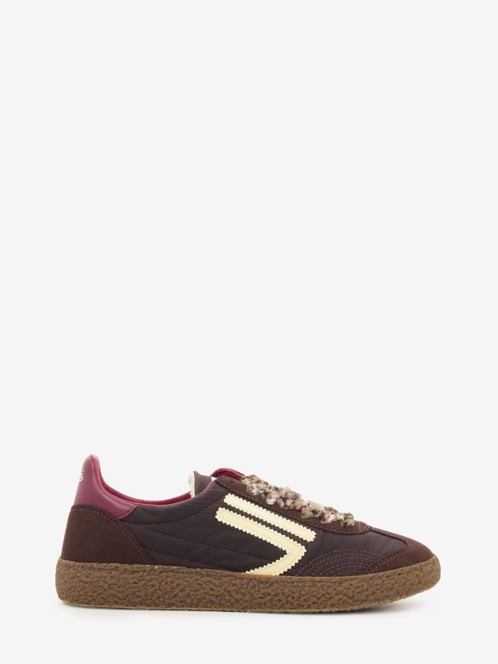6.01 XS Chestnut brown / off white