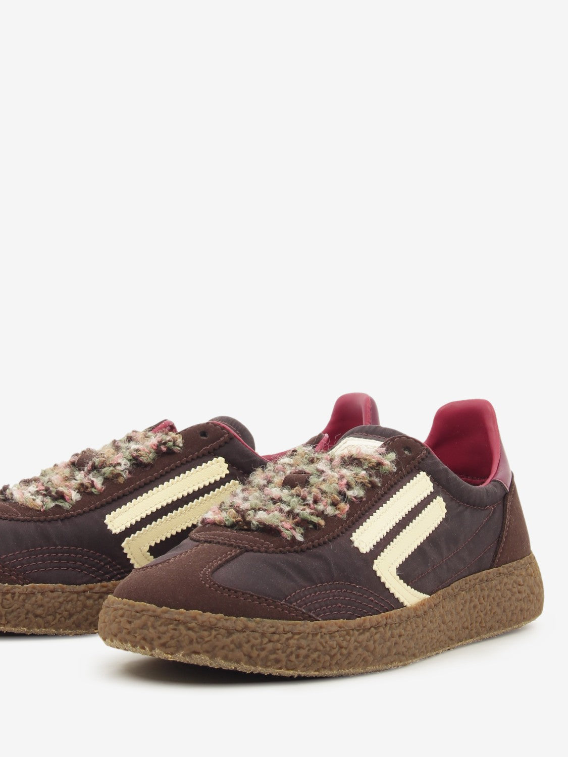 6.01 XS Chestnut brown / off white