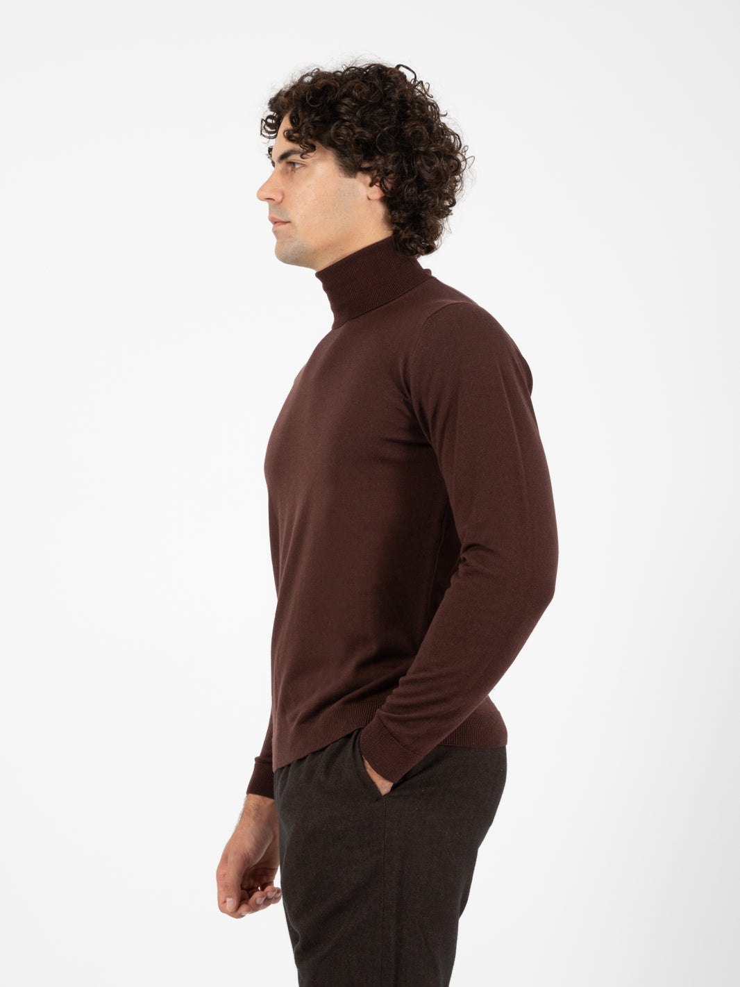 Amaranth merino wool turtleneck