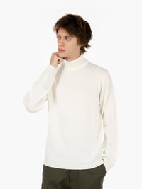 Ecru merino wool turtleneck