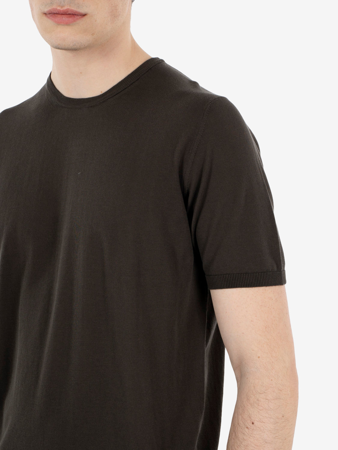 Maglia girocollo a manica corta moro