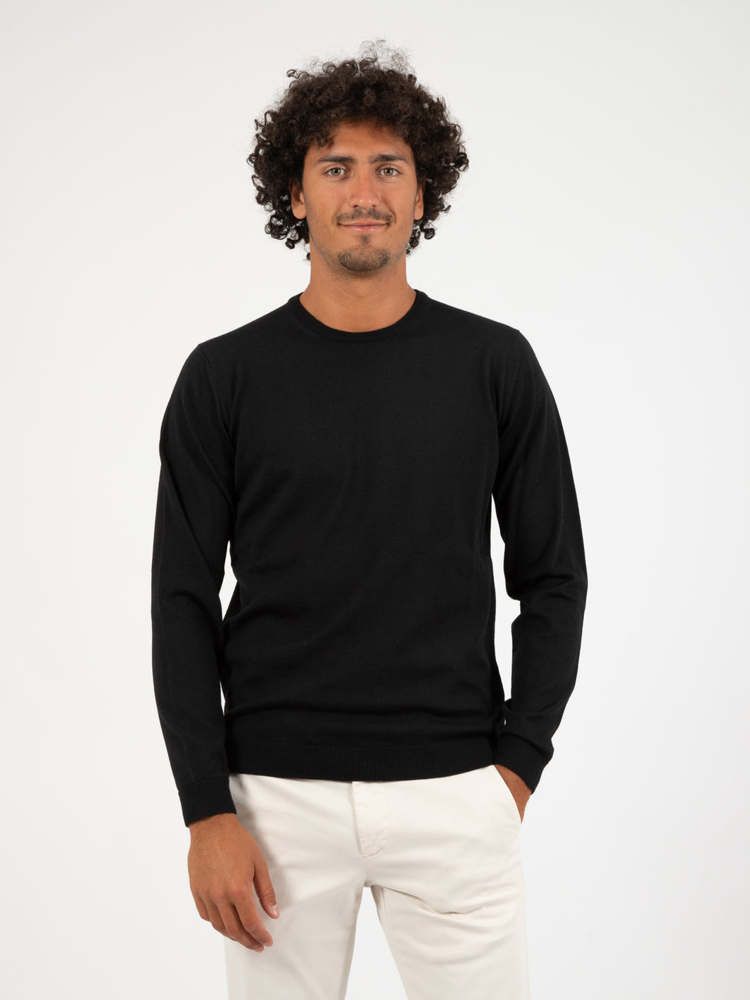 Maglioncino nero in lana merino extrafine