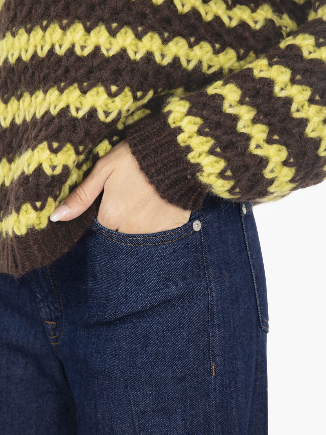 Maglione girocollo rigato moro