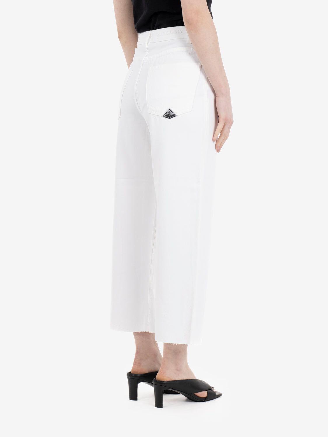 Rita cropped light bull tencel optic white
