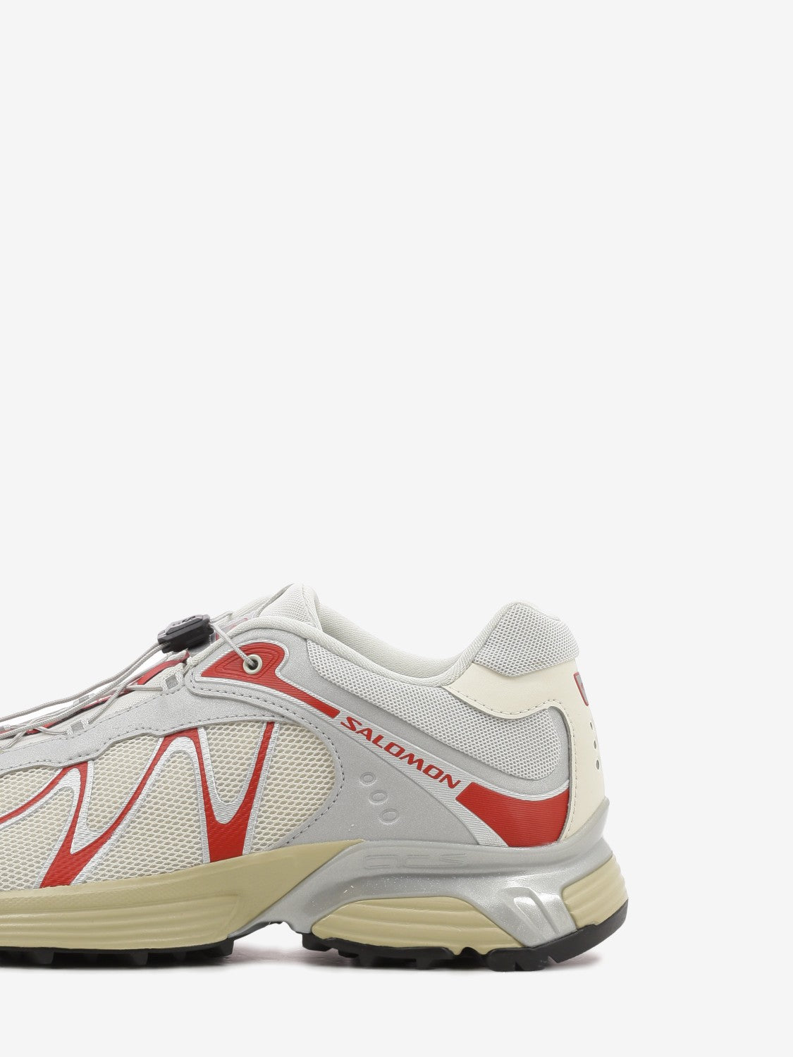 XT-Whisper almond milk / ftw silver / lava falls