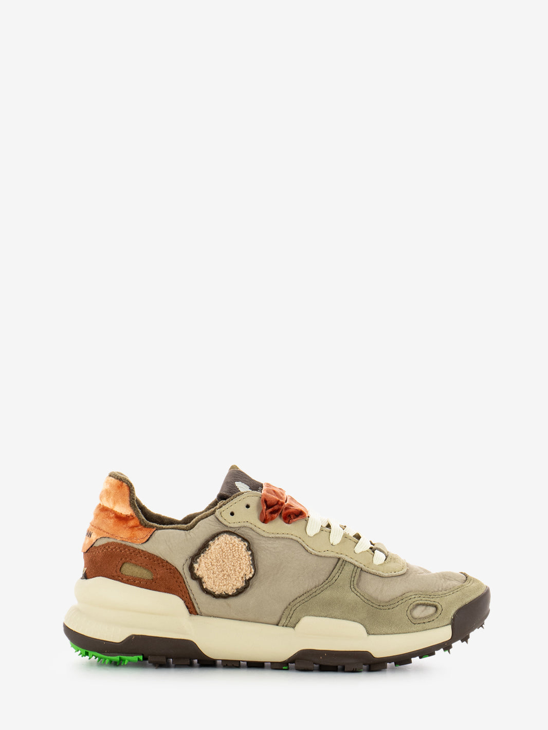 Chacrona subtle stone sneakers