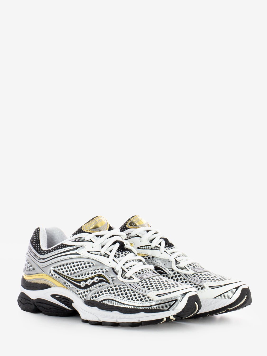 Progrid Omni 9 white / black / gold sneakers
