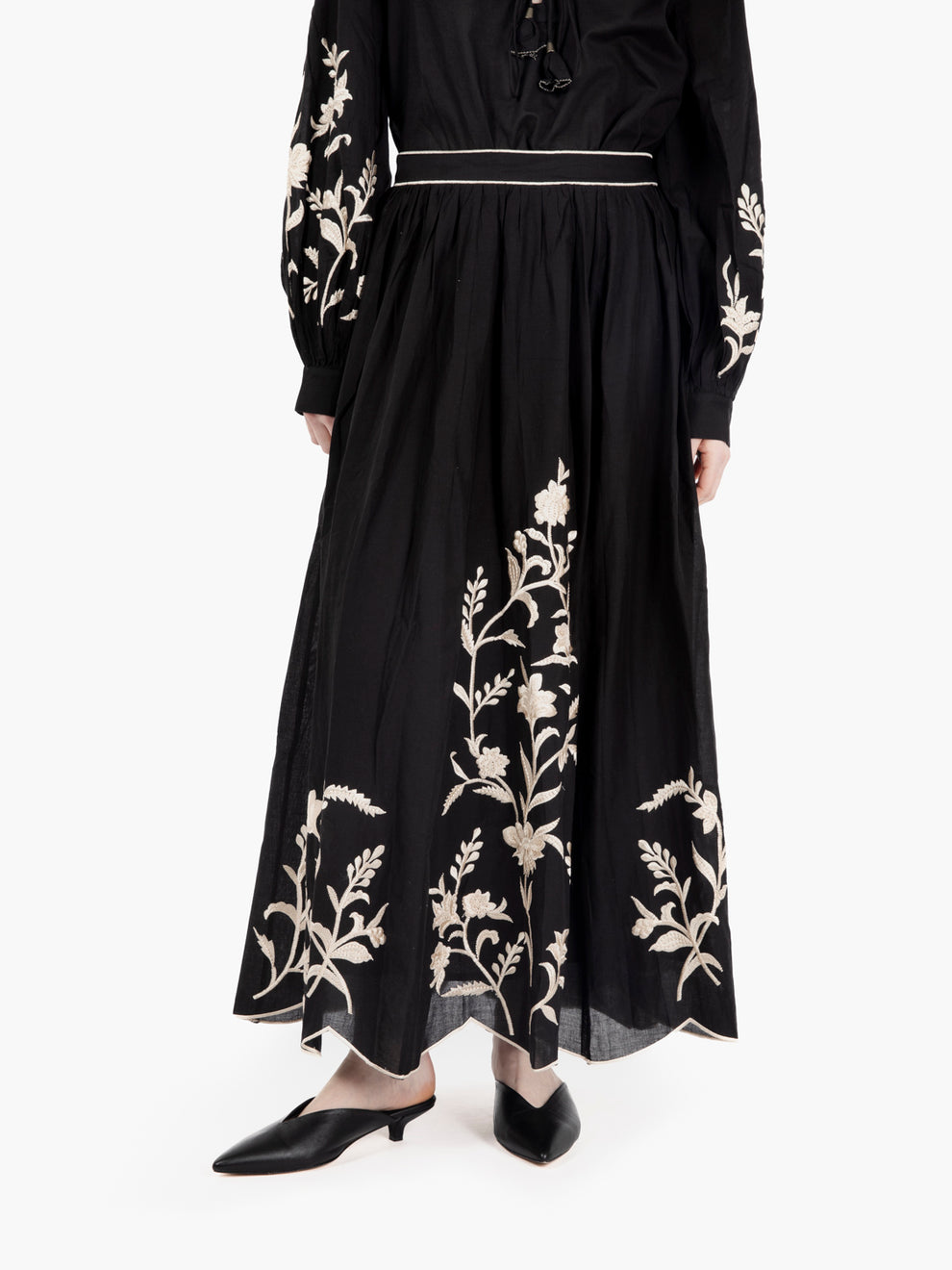 Estepona black long skirt