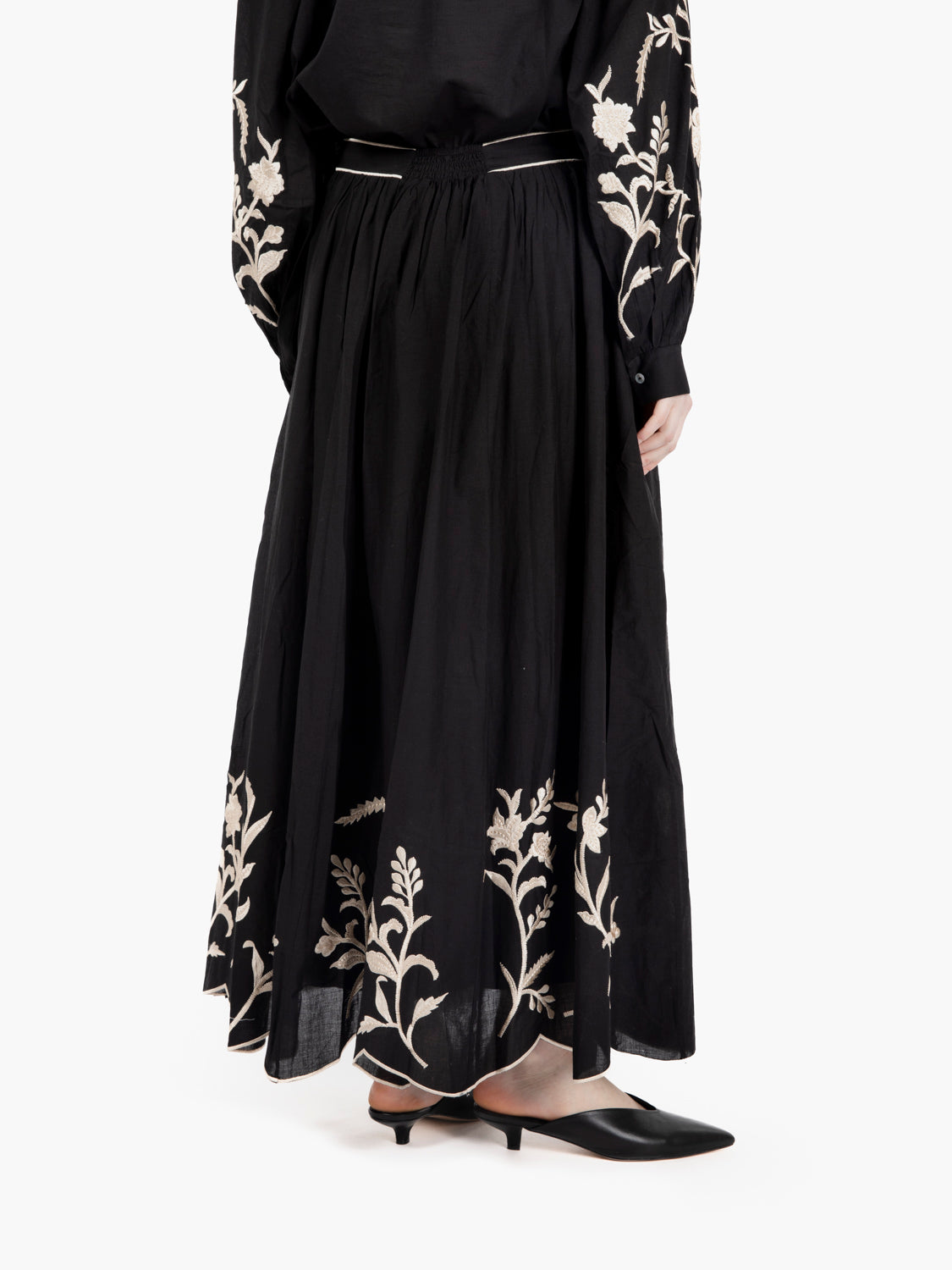 Estepona black long skirt